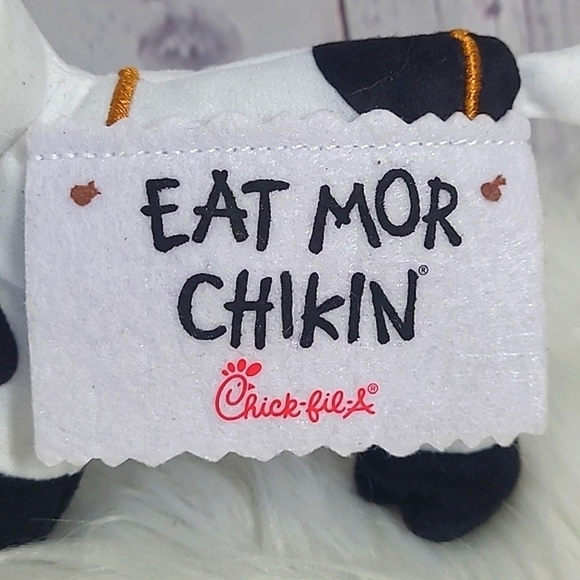 Chick-fil-A Eat Mor Chikin Small Mini Cow Plush Stuffed Animal Collectible Toy - Picture 4 of 10